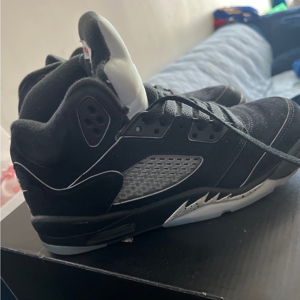 Boys Jordan Retro 5 sz 4.5